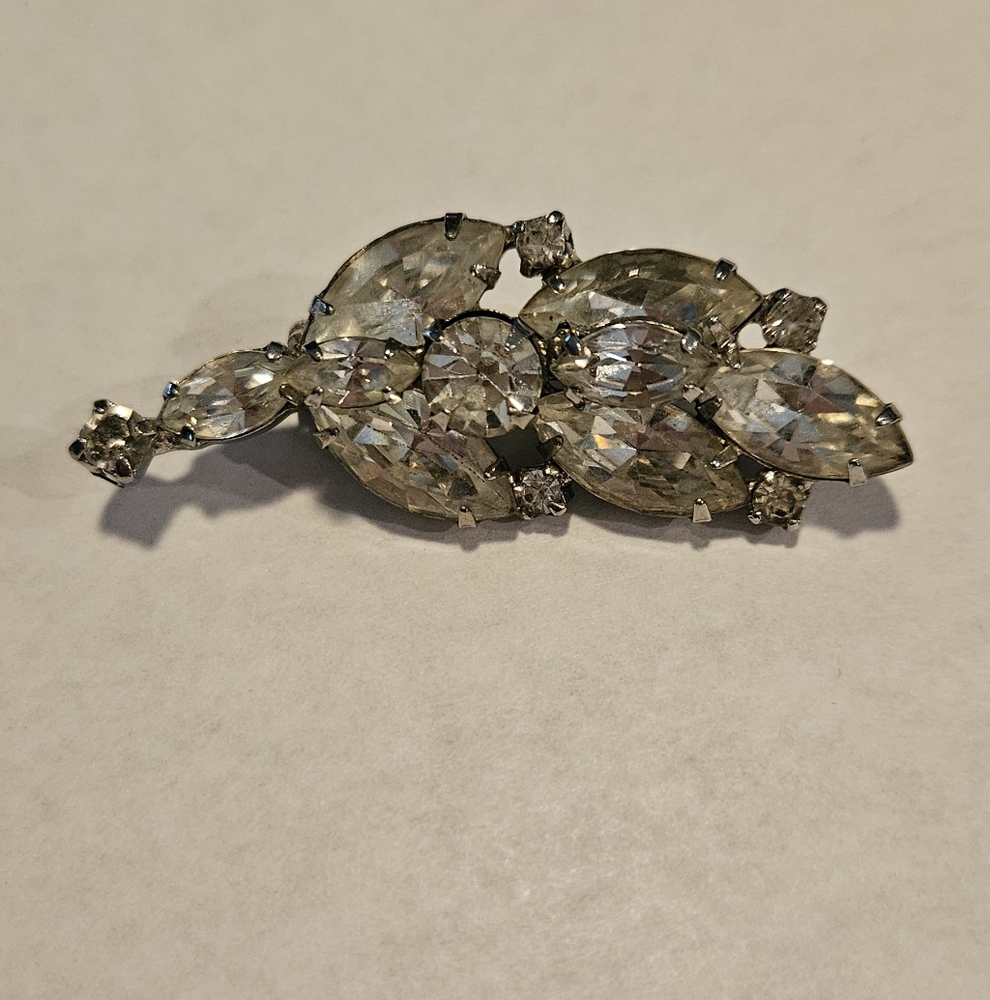 Rhinestone Brooch Pin Silver Marquis Round Unsigned High End Vintage Leaf Flower